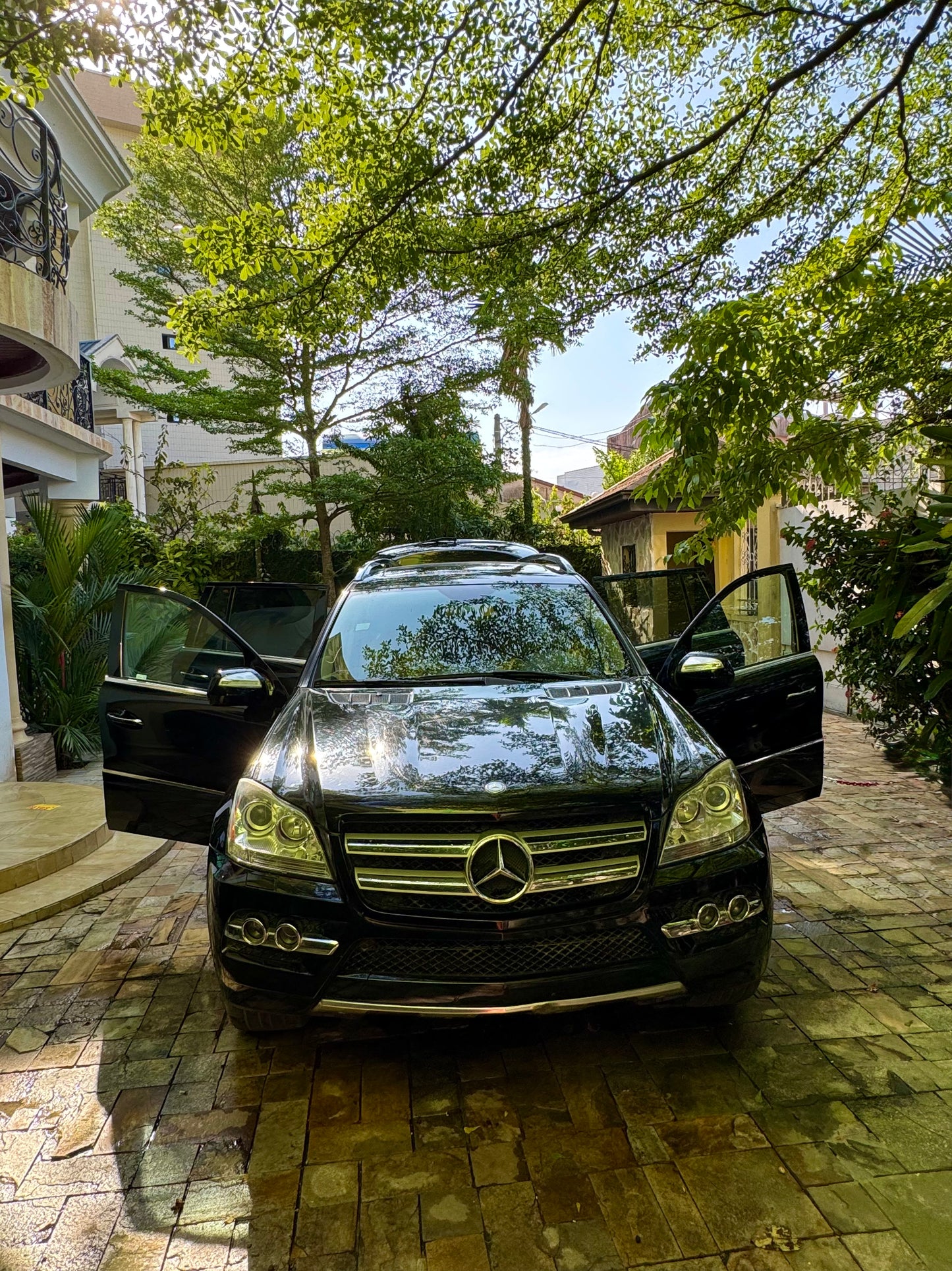 Mercedes Benz